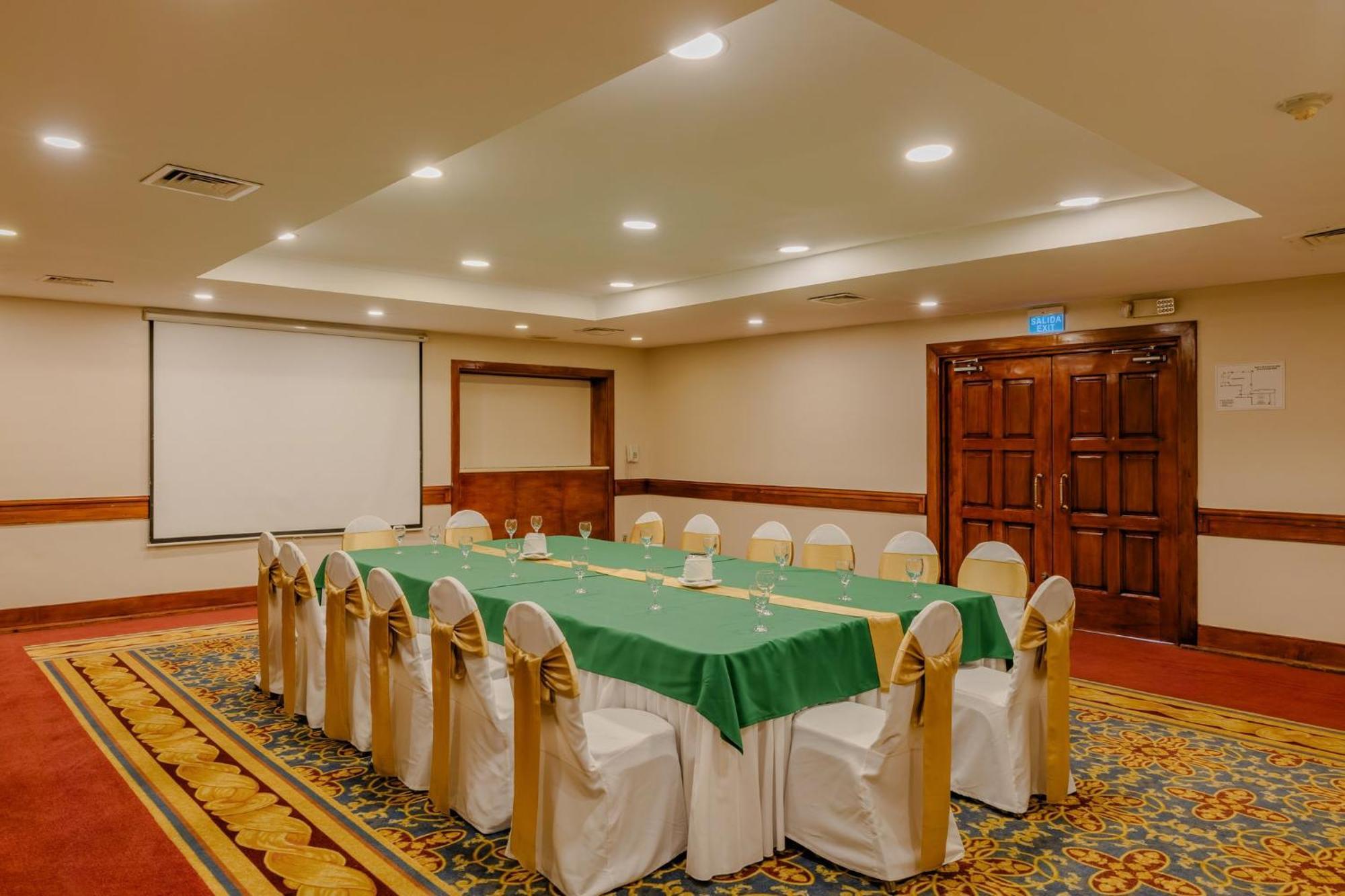 Holiday Inn Convention Center By Ihg Managua Buitenkant foto